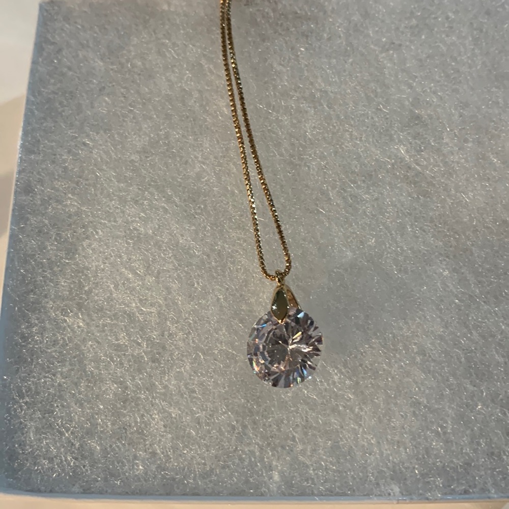 Necklace and matching earrings, cubic zirconia, faux gold